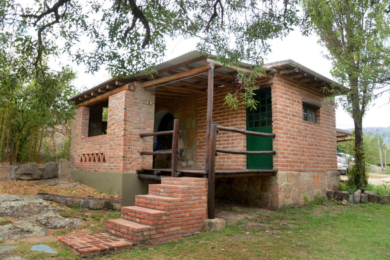 La Toma Complejo De Montana - Cabanas Y Habitaciones En Hosteria Mina Clavero Exteriör bild