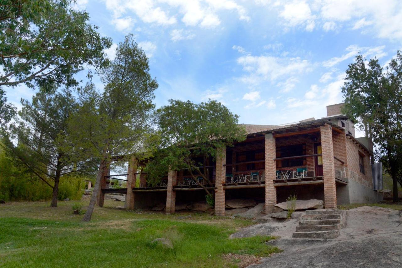 La Toma Complejo De Montana - Cabanas Y Habitaciones En Hosteria Mina Clavero Exteriör bild